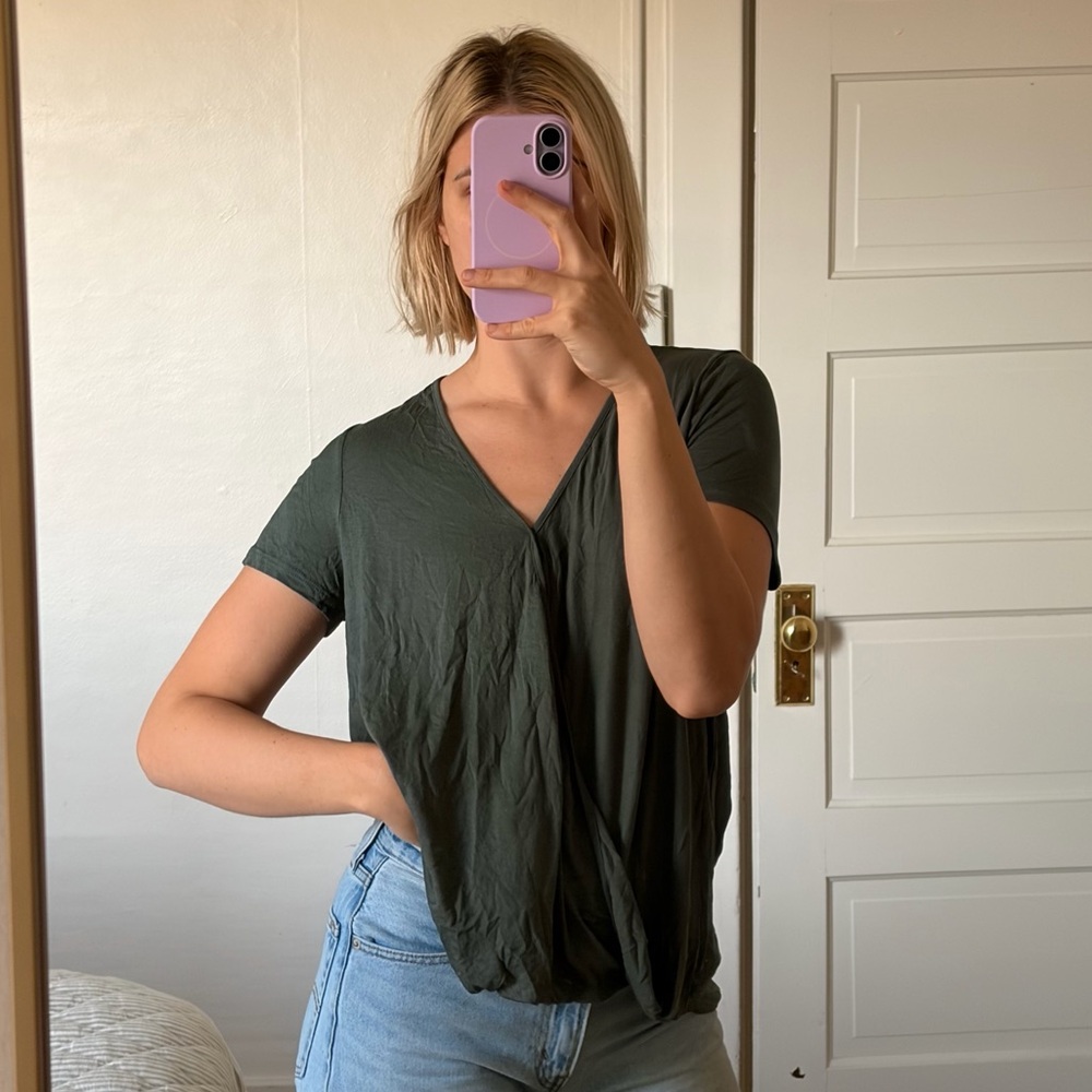 Boutique green v-neck blouse